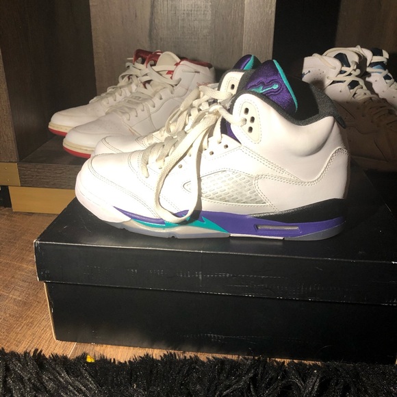Air Jordan 5 Retro (GS) “Grape” - Picture 3 of 7